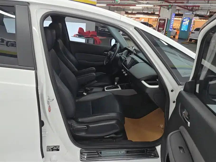 LIFE 2021 1.5L CVT SPORT Edition — миниатюра 8