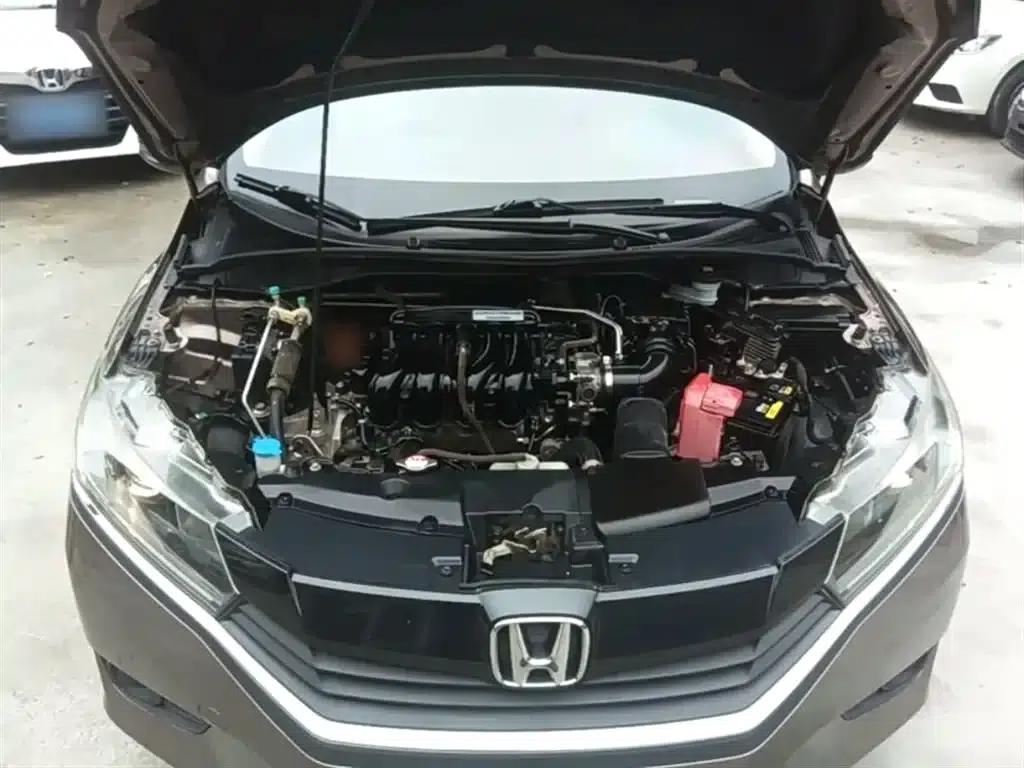 2016 Honda Greiz 1.5L CVT Classic Edition — миниатюра 20