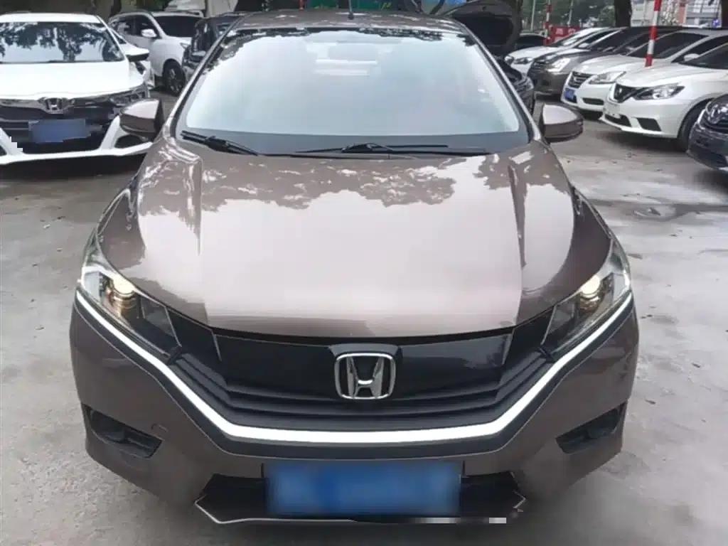 2016 Honda Greiz 1.5L CVT Classic Edition — миниатюра 3