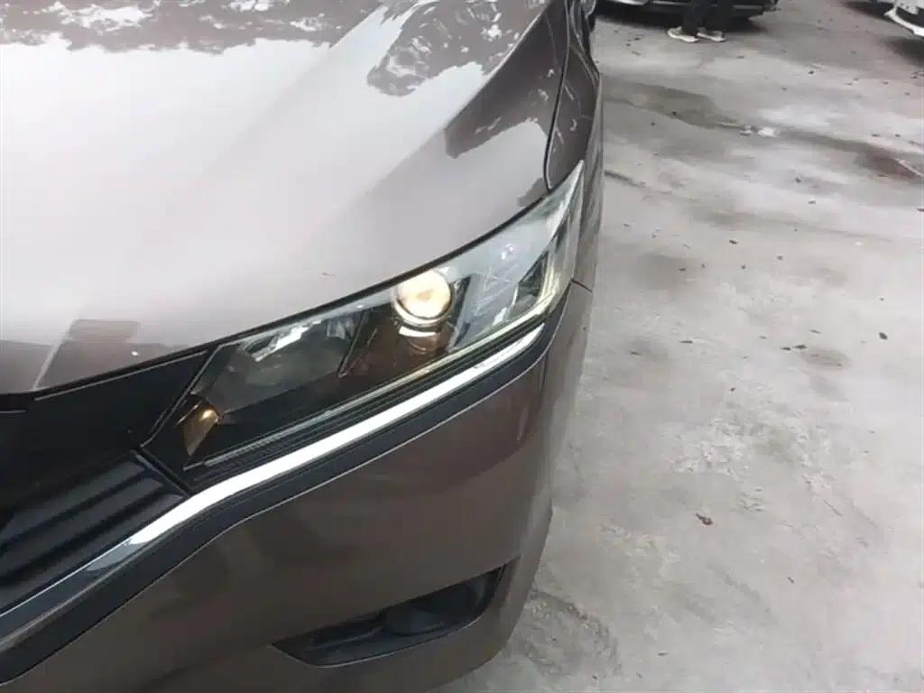 2016 Honda Greiz 1.5L CVT Classic Edition — миниатюра 24