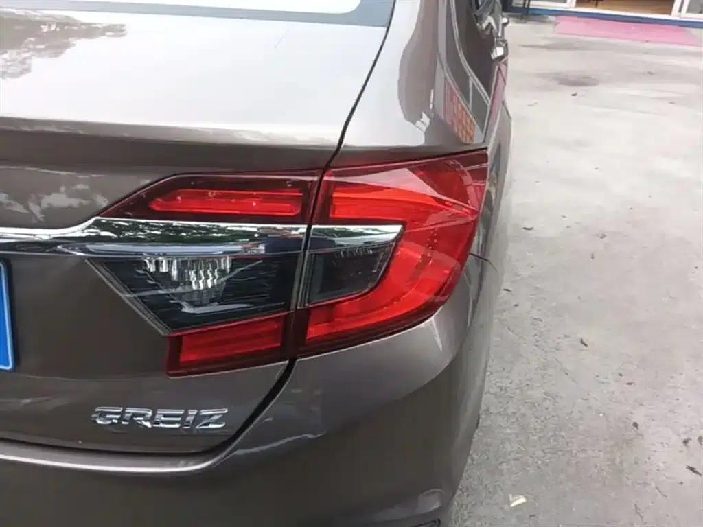2016 Honda Greiz 1.5L CVT Classic Edition — миниатюра 8