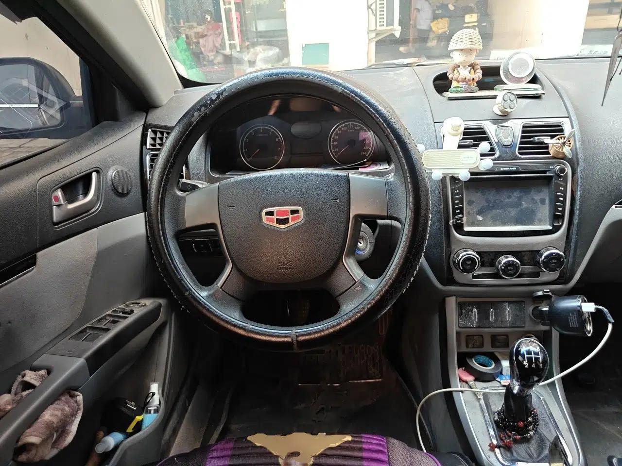 Geely Auto Classic Emgrand 2013 Sedan 1.5L Manual Entry-Level Model — миниатюра 11