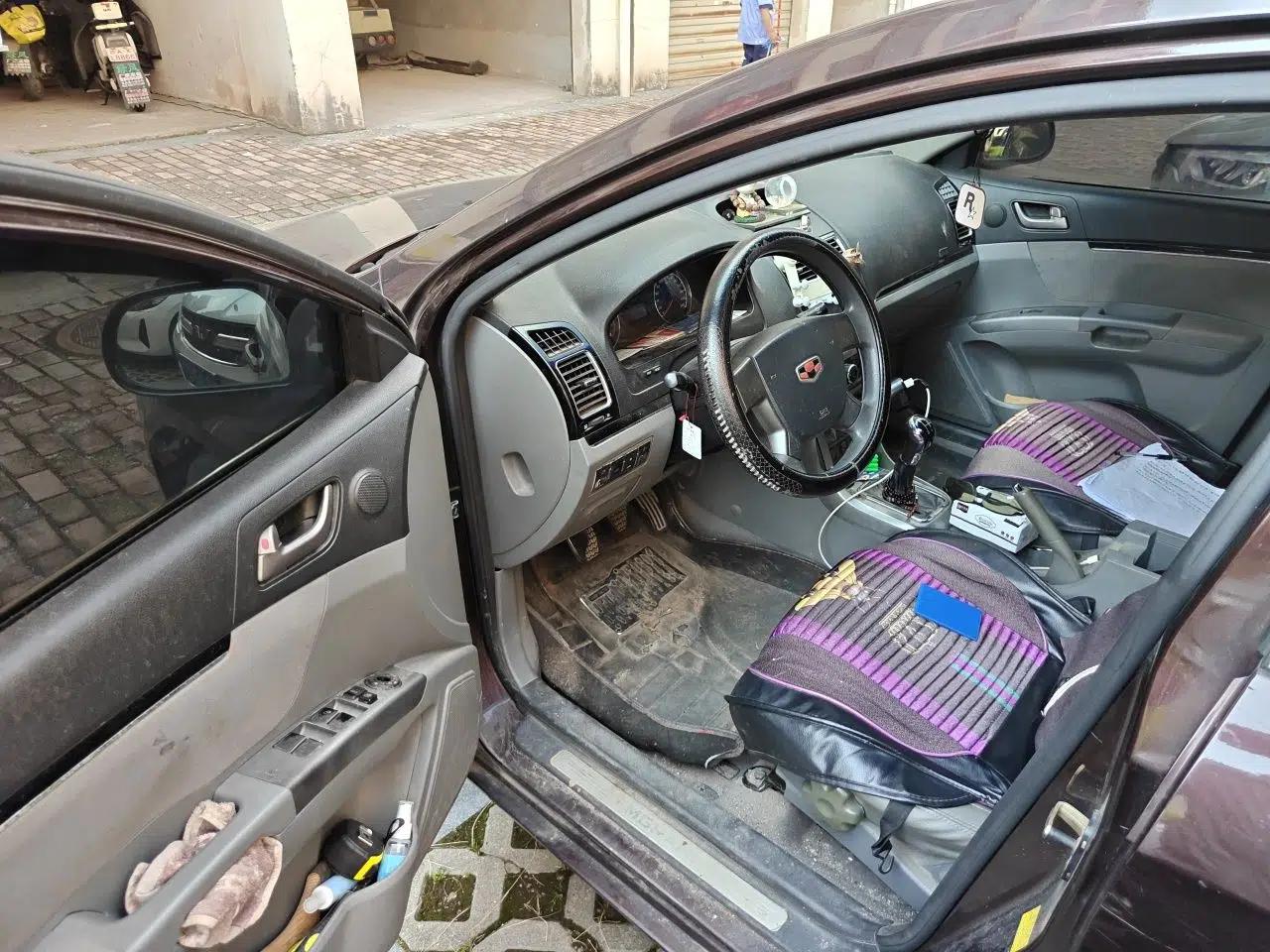 Geely Auto Classic Emgrand 2013 Sedan 1.5L Manual Entry-Level Model — миниатюра 17