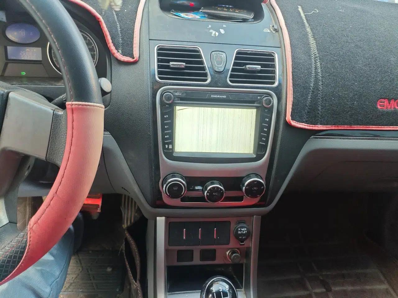 Geely Auto Classic Emgrand 2013 Sedan 1.5L Manual Entry-Level Model — миниатюра 14