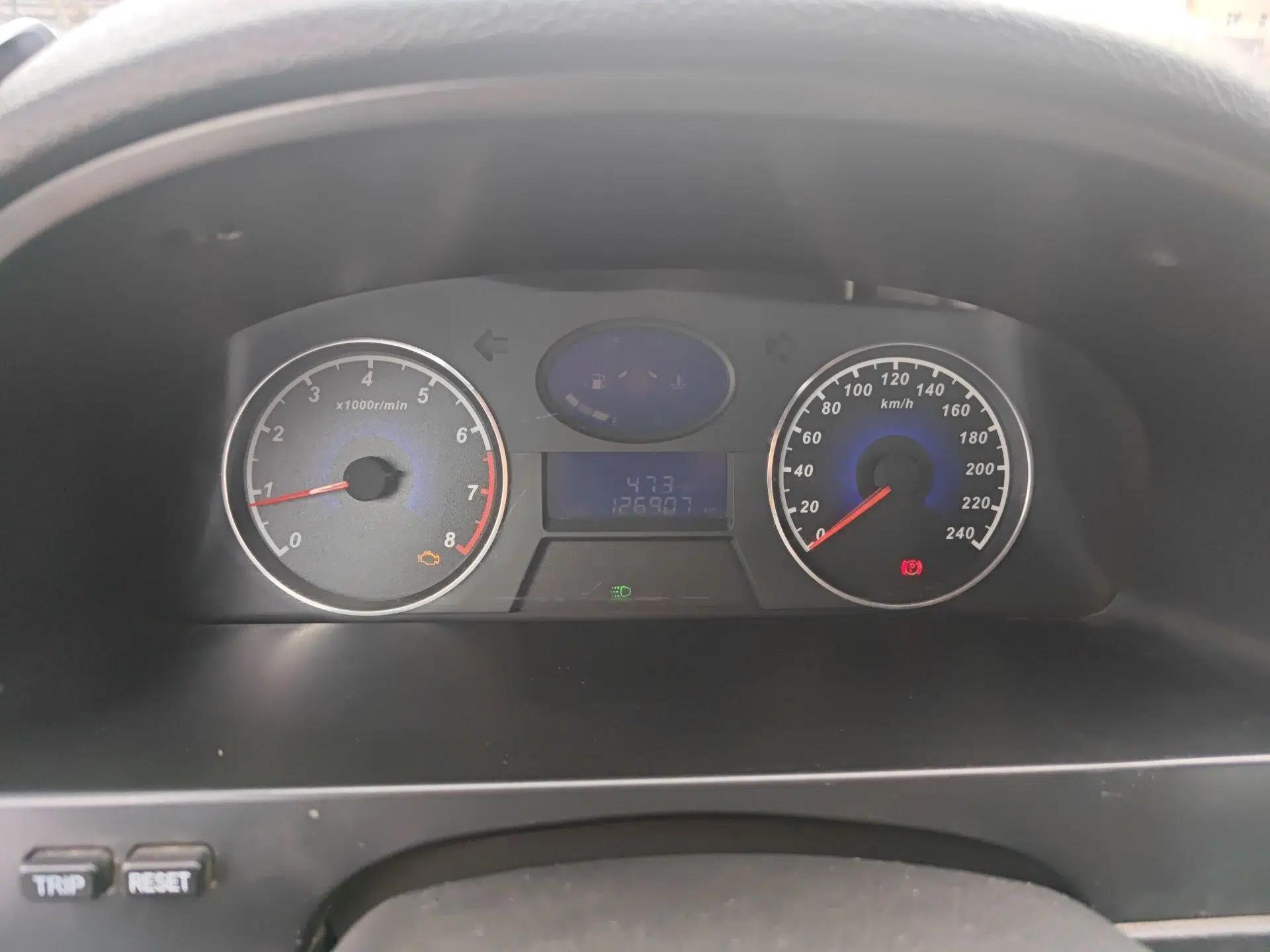Geely Auto Classic Emgrand 2013 Sedan 1.5L Manual Entry-Level Model — миниатюра 12