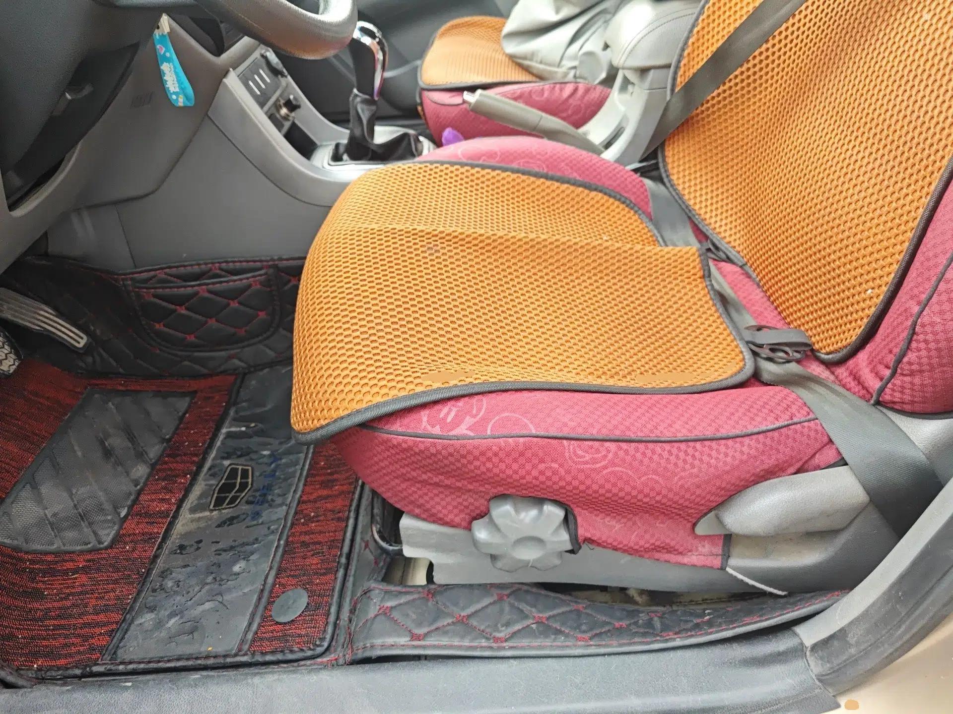 Geely Auto Classic Emgrand 2013 Sedan 1.5L Manual Entry-Level Model — миниатюра 16