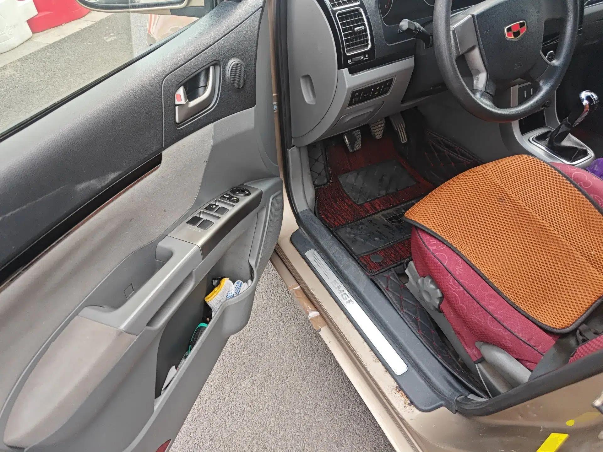 Geely Auto Classic Emgrand 2013 Sedan 1.5L Manual Entry-Level Model — миниатюра 17