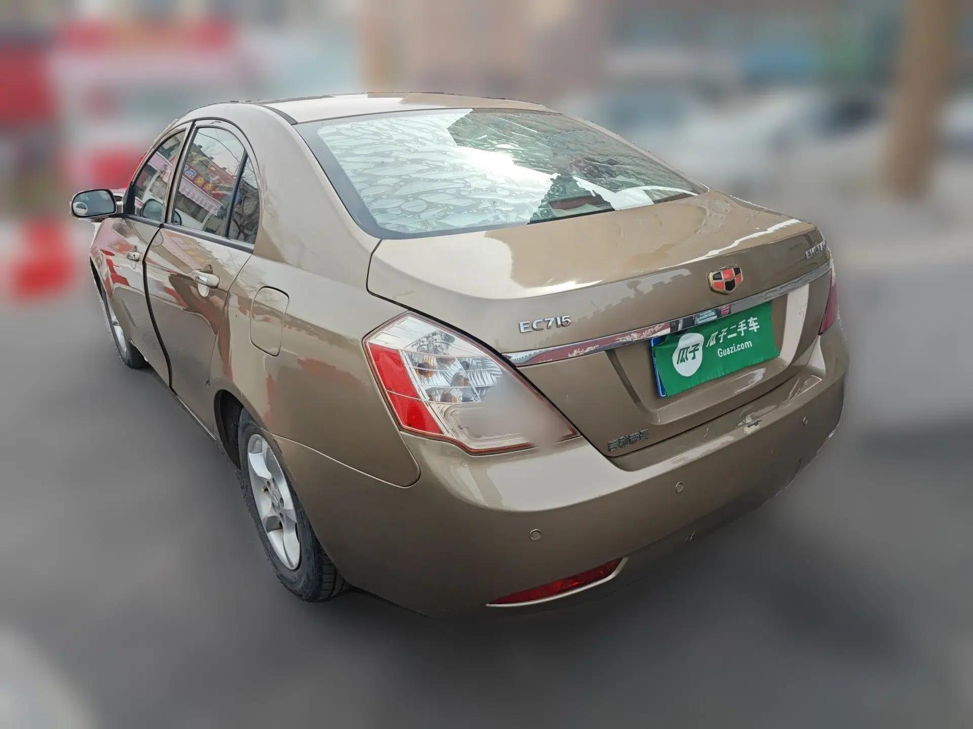 Geely Auto Classic Emgrand 2013 Sedan 1.5L Manual Entry-Level Model — миниатюра 4