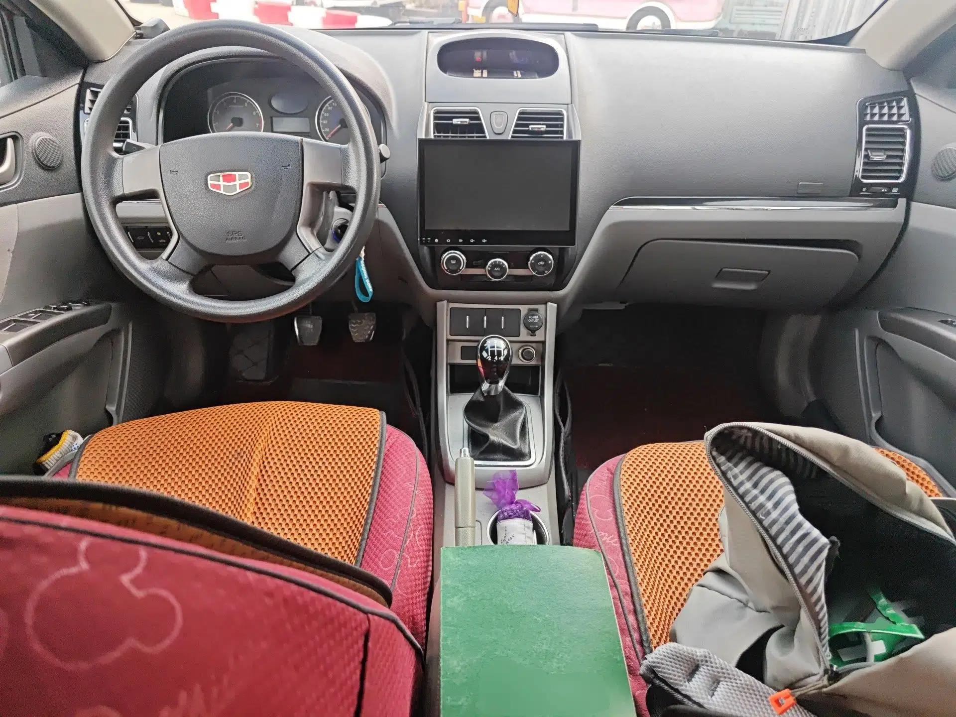 Geely Auto Classic Emgrand 2013 Sedan 1.5L Manual Entry-Level Model — миниатюра 10