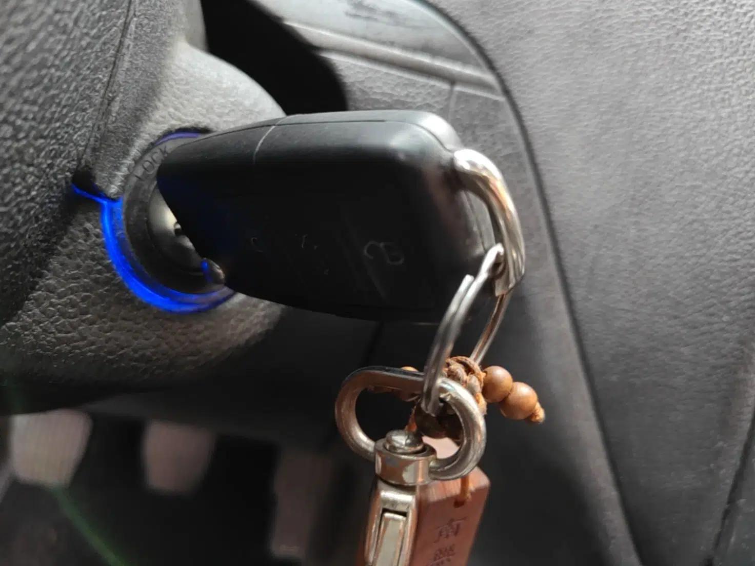 Geely Auto Classic Emgrand 2013 Sedan 1.8L Manual Entry-Level CNG Model — миниатюра 9