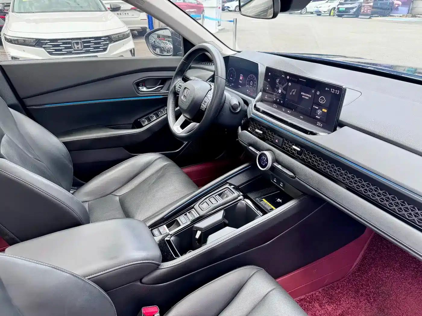 Accord PHEV 2023 2.0L e:PHEV Premium Edition — миниатюра 12