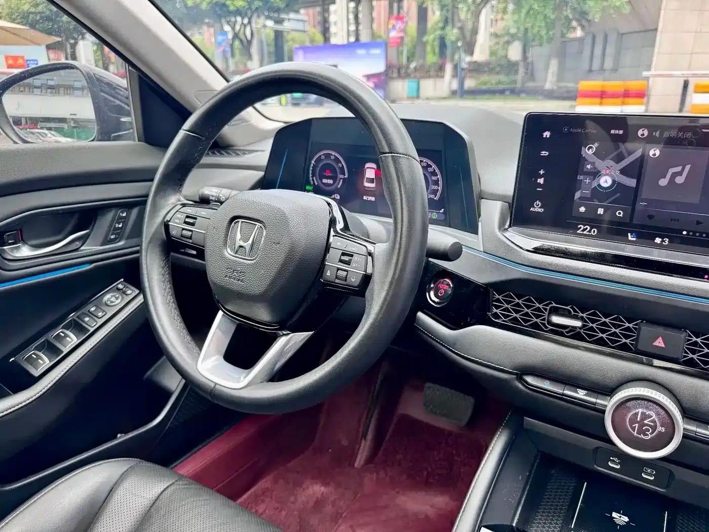 Accord PHEV 2023 2.0L e:PHEV Premium Edition — миниатюра 13