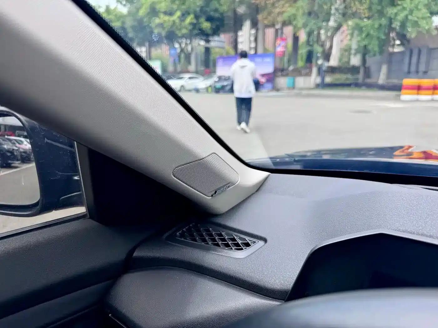 Accord PHEV 2023 2.0L e:PHEV Premium Edition — миниатюра 17