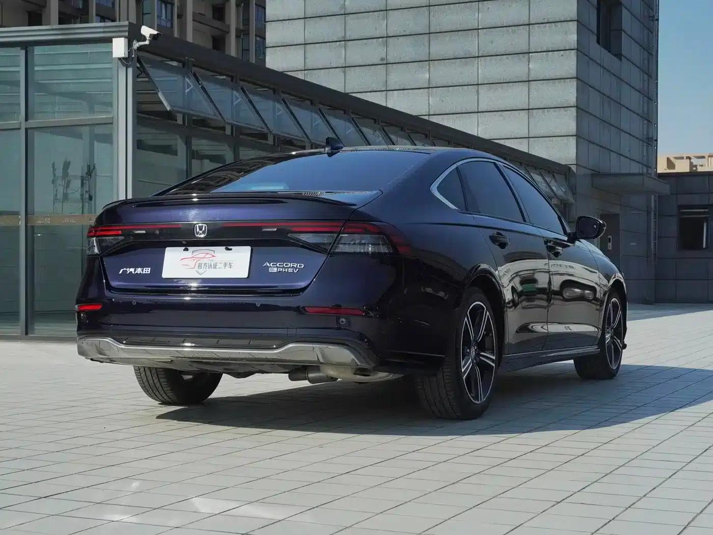 Accord PHEV 2023 2.0L e:PHEV Premium Edition — миниатюра 4