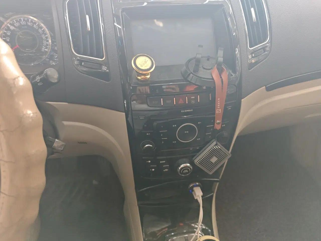Geely Auto GC7 2013 1.5L Manual Luxury Model — миниатюра 14