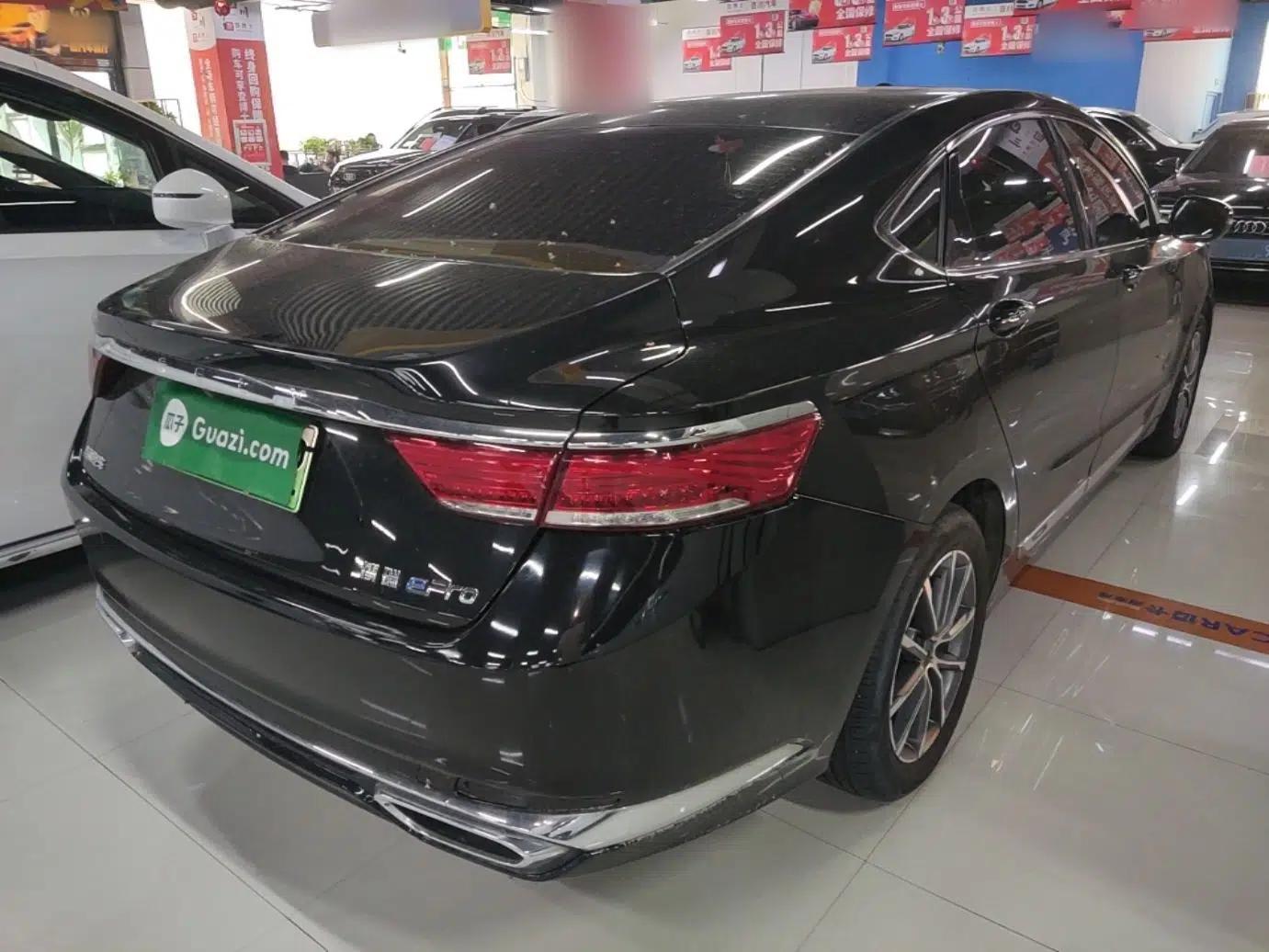 Geely Auto Emgrand GT New Energy 2022 1.5T PHEV Extended Range Prestige Version — миниатюра 6