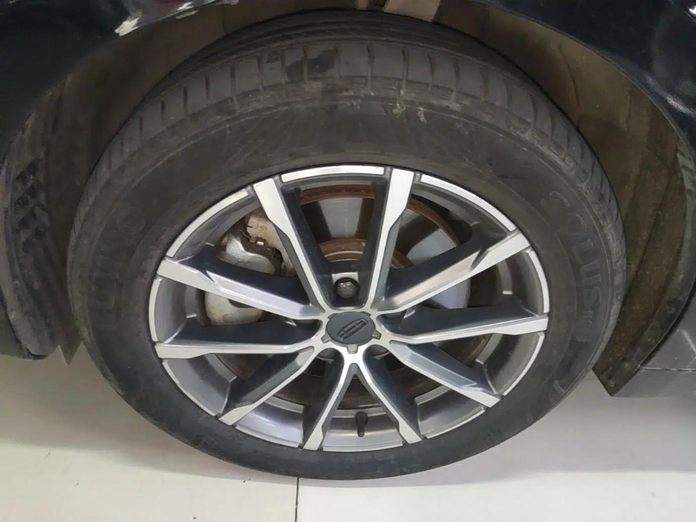 Geely Auto Emgrand GT New Energy 2022 1.5T PHEV Extended Range Prestige Version — миниатюра 8