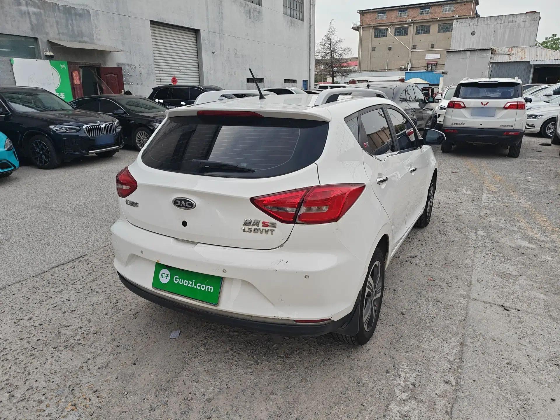 JAC Group Refine S2 2018 Smart Drive Edition 1.5L Manual Luxury Model — миниатюра 4