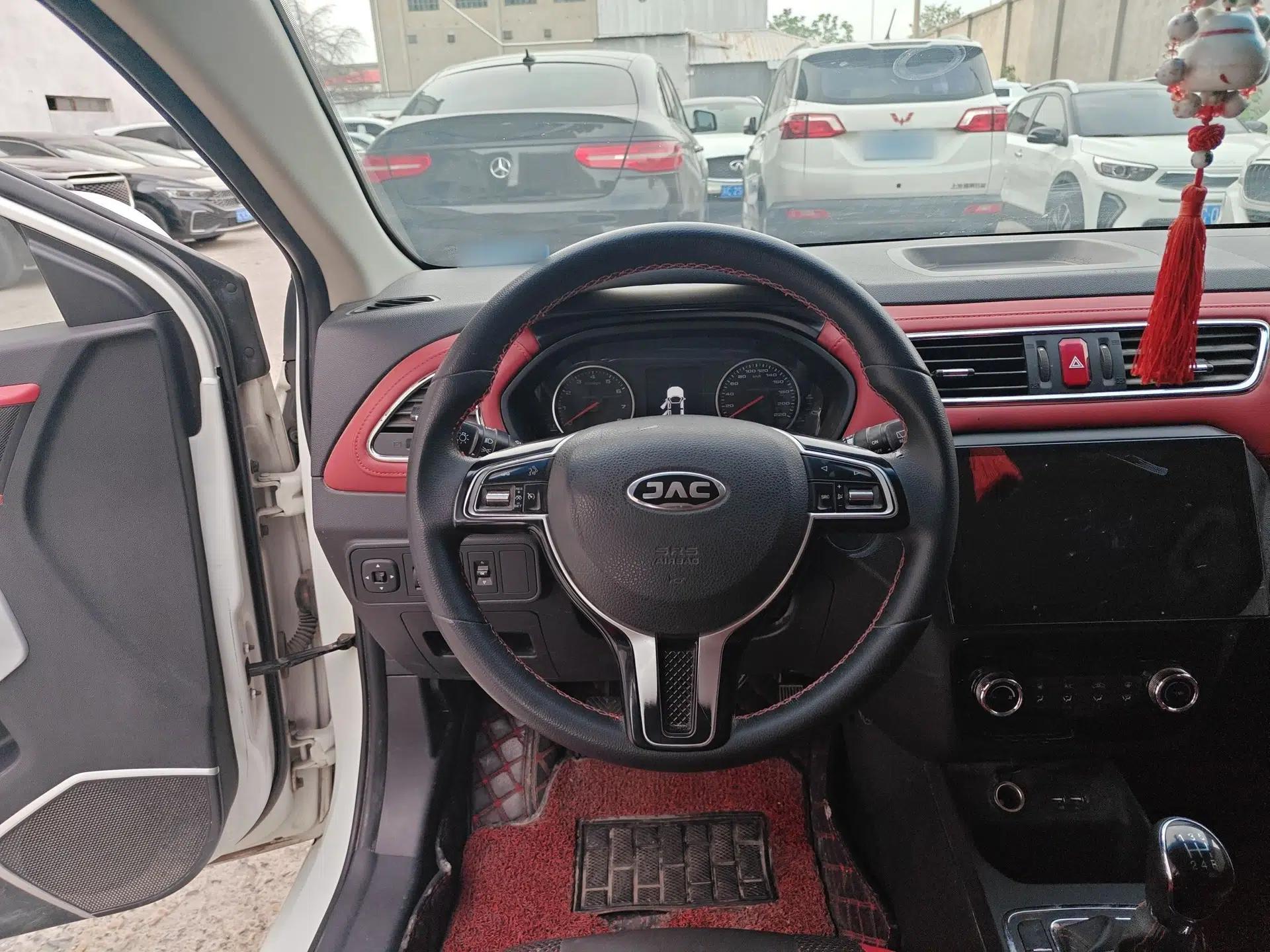 JAC Group Refine S2 2018 Smart Drive Edition 1.5L Manual Luxury Model — миниатюра 8