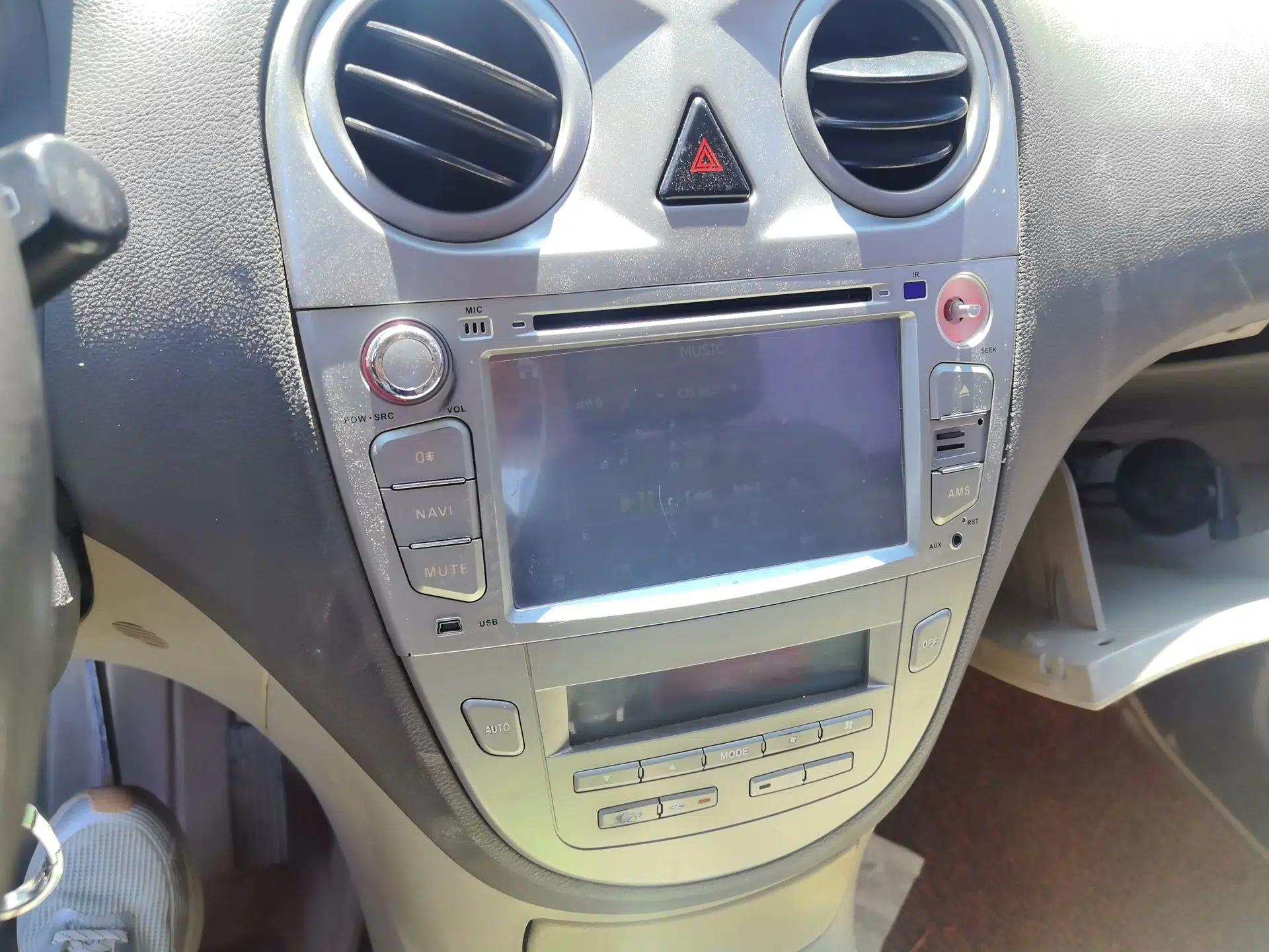 JAC Group Refine M2 2012 1.8L MT Business Luxury 7-Seater — миниатюра 14