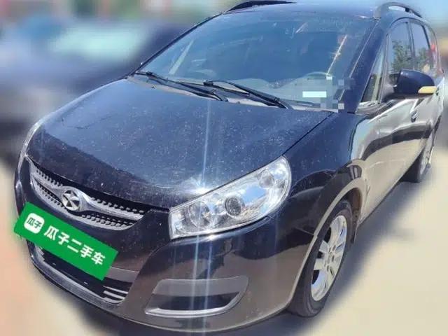 JAC Group Refine M2 2012 1.8L MT Business Luxury 7-Seater