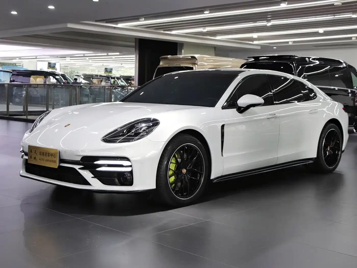 2017 Panamera 4 E-Hybrid Executive Long Wheelbase 2.9T — миниатюра 1