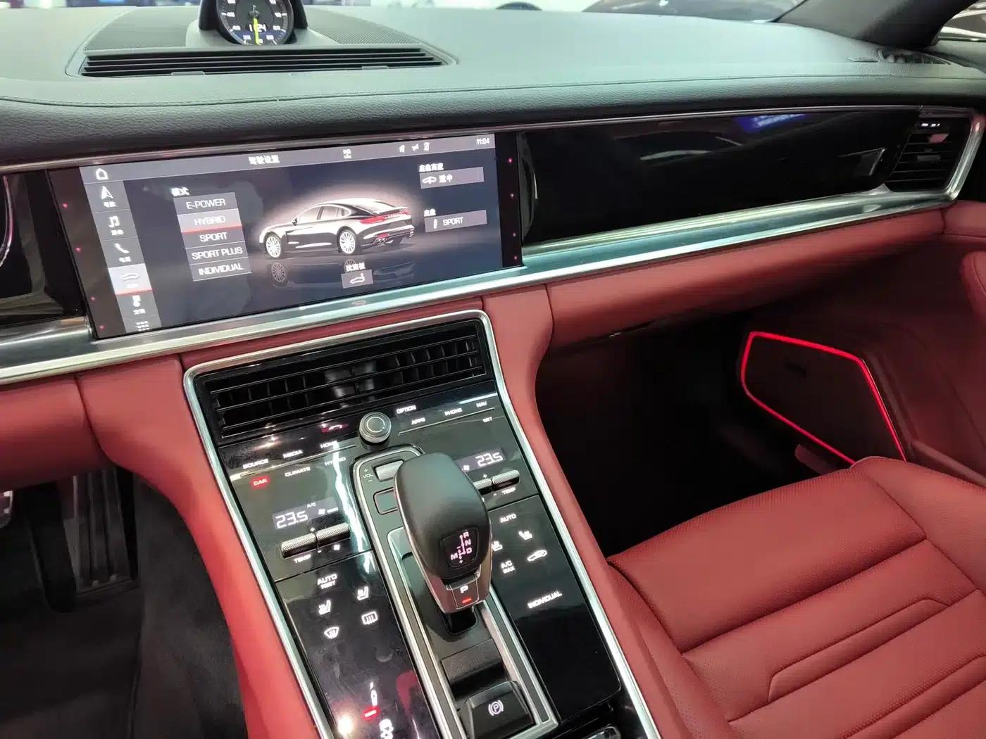 2017 Panamera 4 E-Hybrid Executive Long Wheelbase 2.9T — миниатюра 12