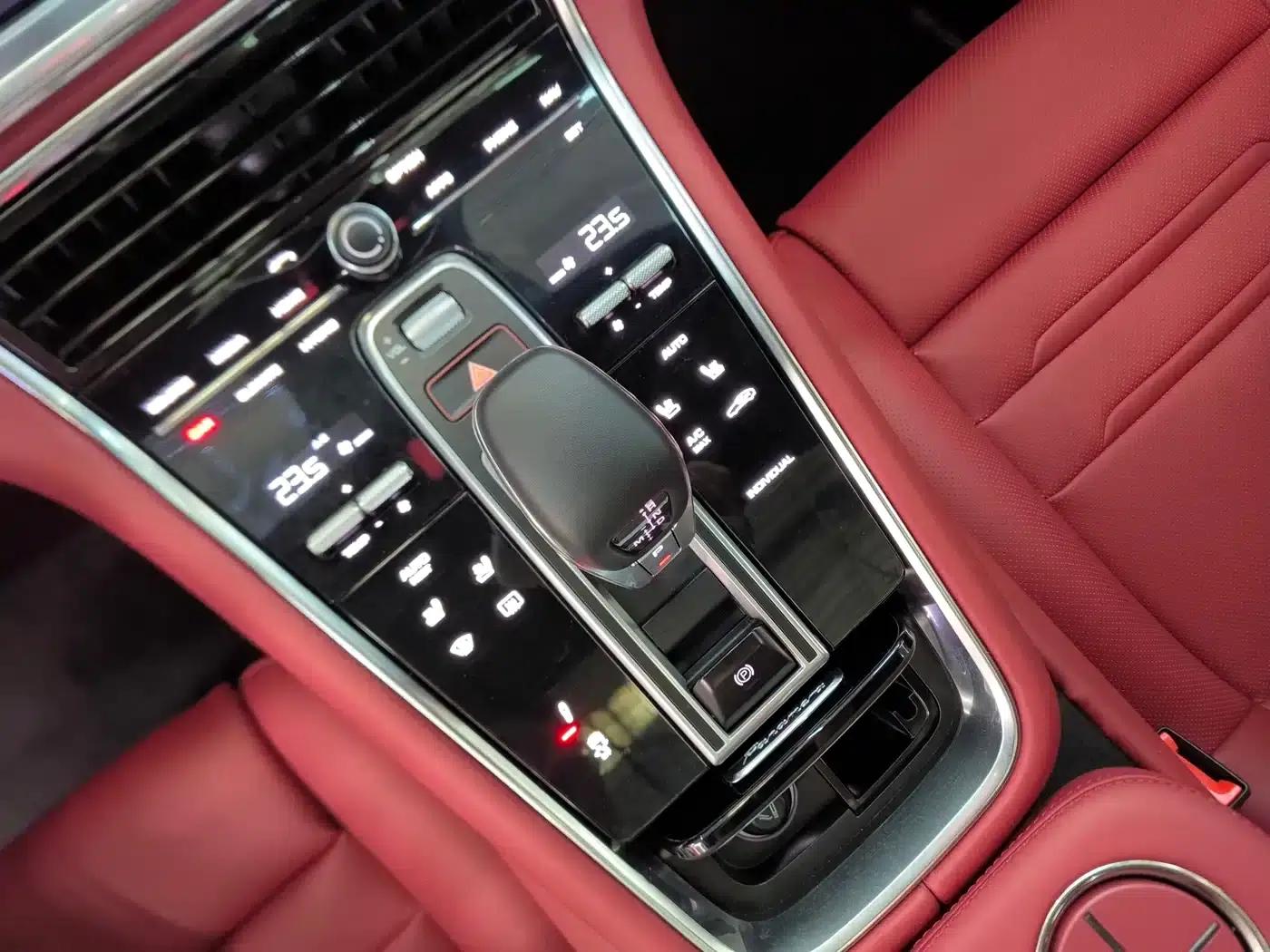 2017 Panamera 4 E-Hybrid Executive Long Wheelbase 2.9T — миниатюра 13