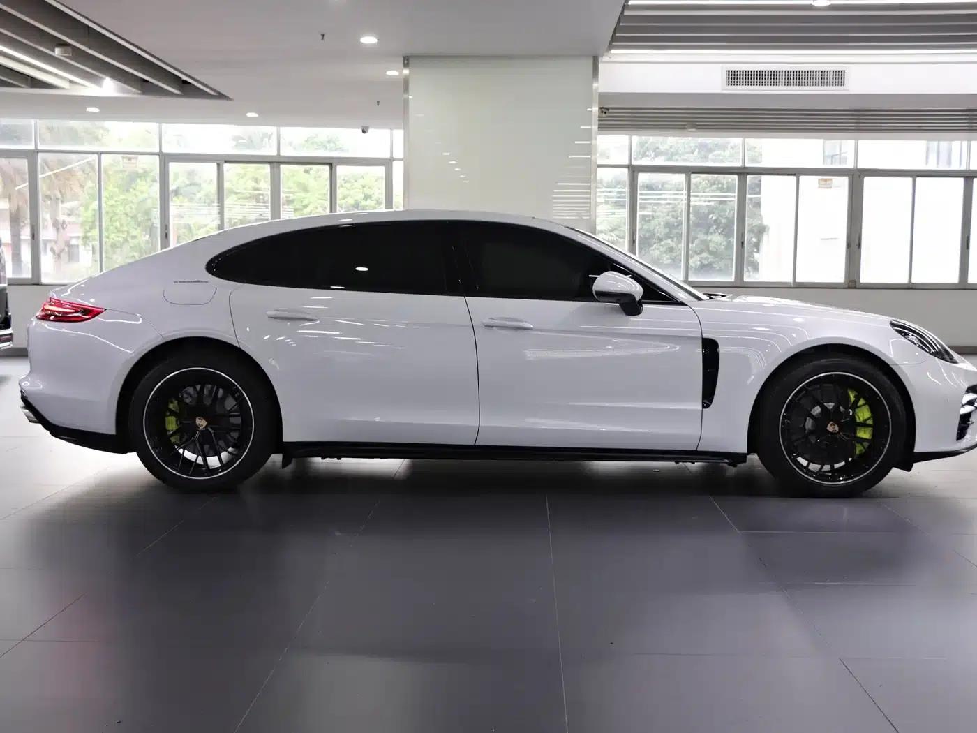 2017 Panamera 4 E-Hybrid Executive Long Wheelbase 2.9T — миниатюра 8