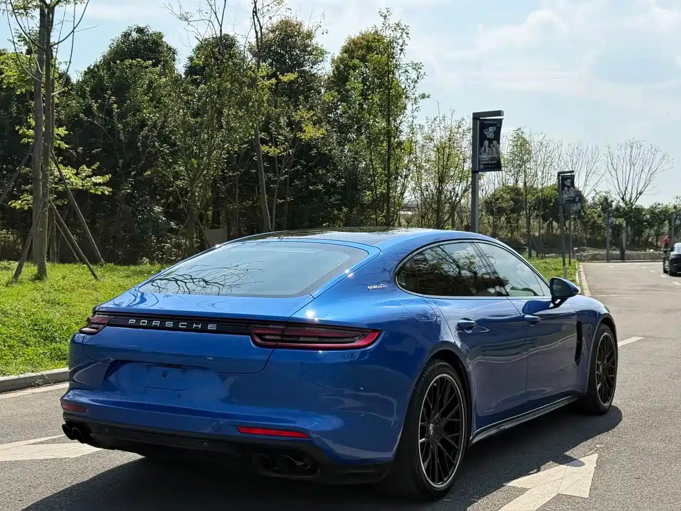 2017 Panamera 4 E-Hybrid Executive Long Wheelbase 2.9T — миниатюра 11