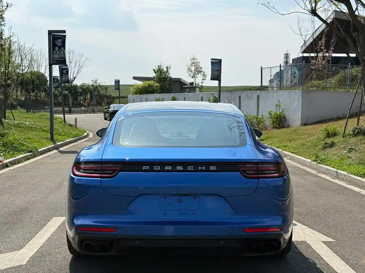 2017 Panamera 4 E-Hybrid Executive Long Wheelbase 2.9T — миниатюра 12