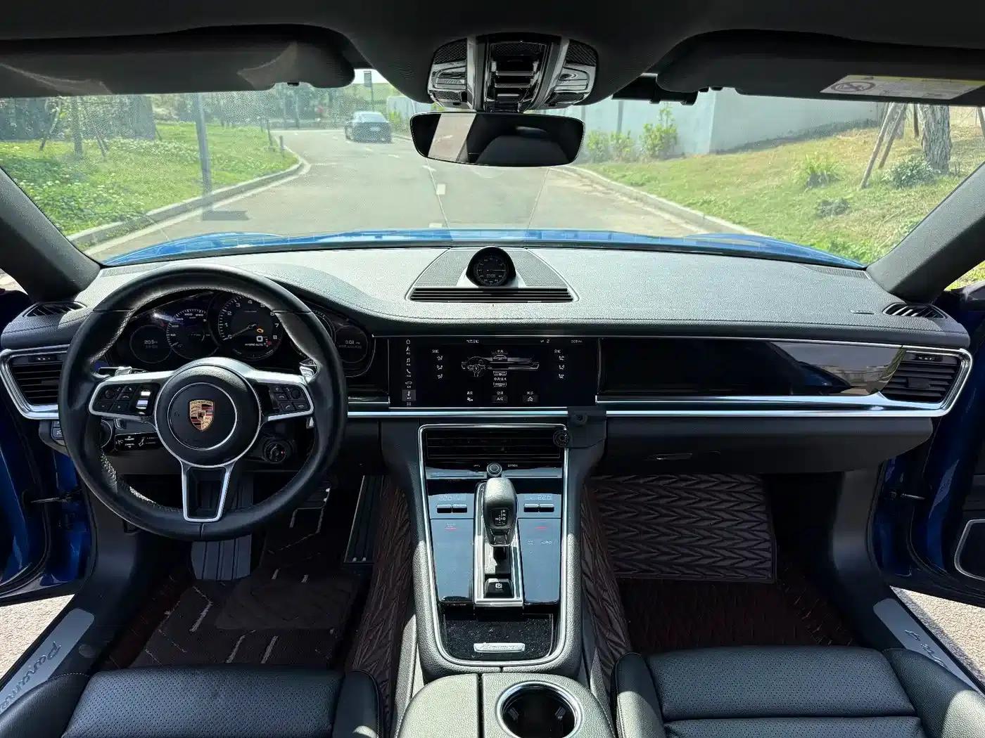 2017 Panamera 4 E-Hybrid Executive Long Wheelbase 2.9T — миниатюра 6