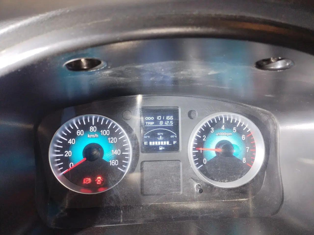 Jinbei Hiace X30 CNG 2023 1.5L Natural Gas Super-Enjoyment Passenger Van 5/6/7 Seats No Air Conditioning SWCC15M — миниатюра 13