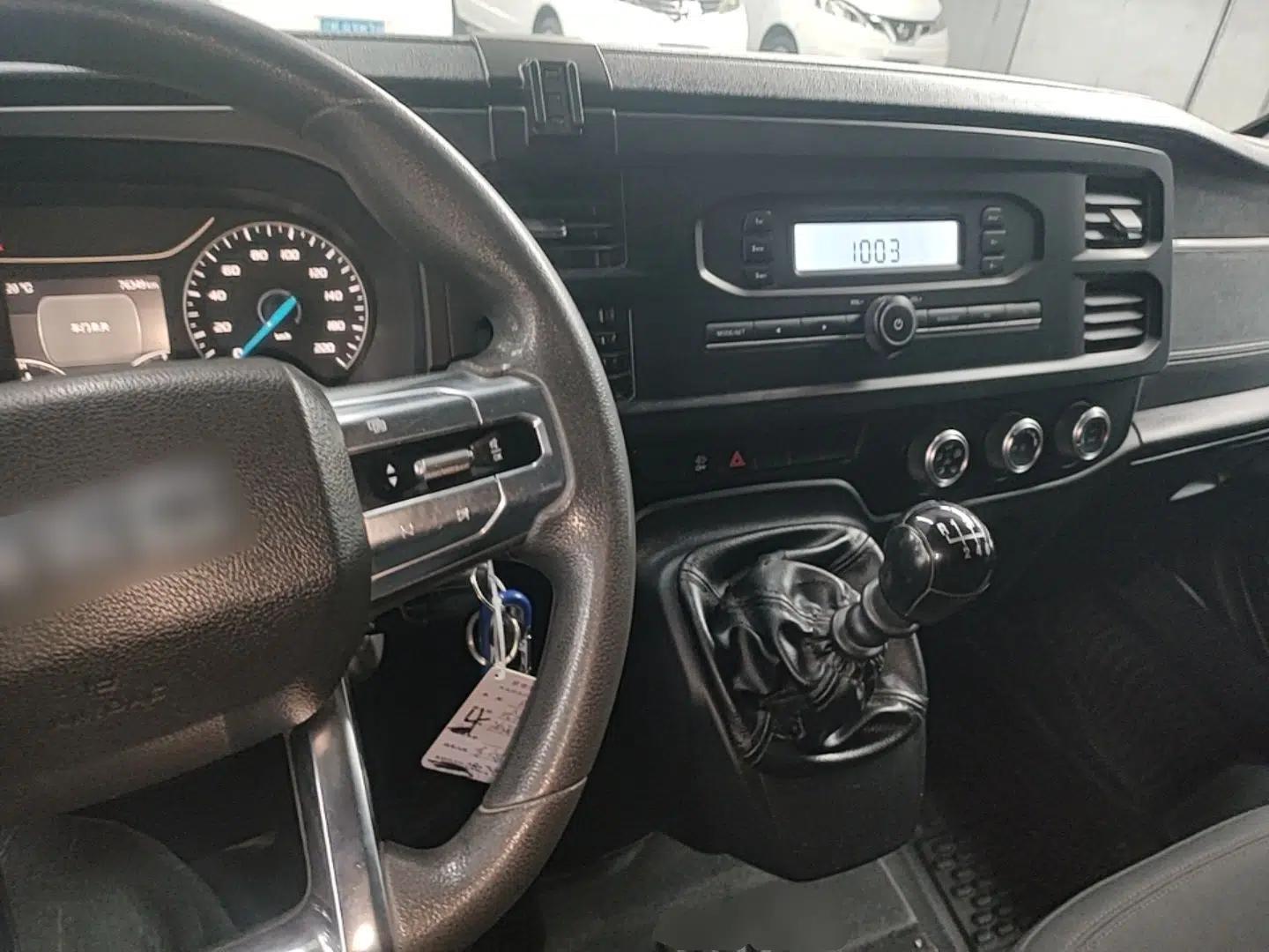 JMC Fushun 2022 2.0T Manual Multi-Function Passenger Vehicle Short Wheelbase Low Roof 6-Seater — миниатюра 13
