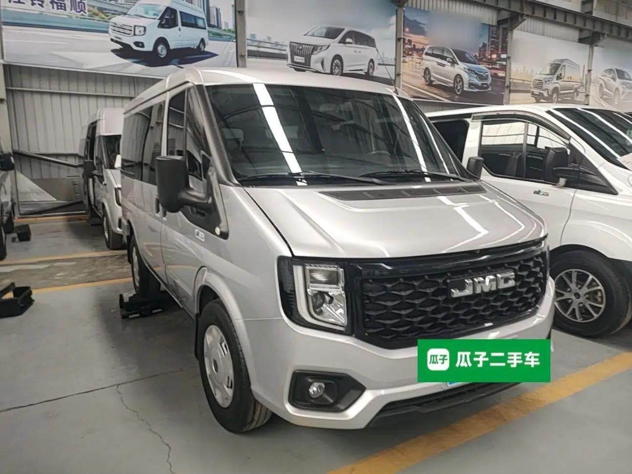 JMC Fushun 2022 2.0T Manual Multi-Function Passenger Vehicle Short Wheelbase Low Roof 6-Seater — миниатюра 3