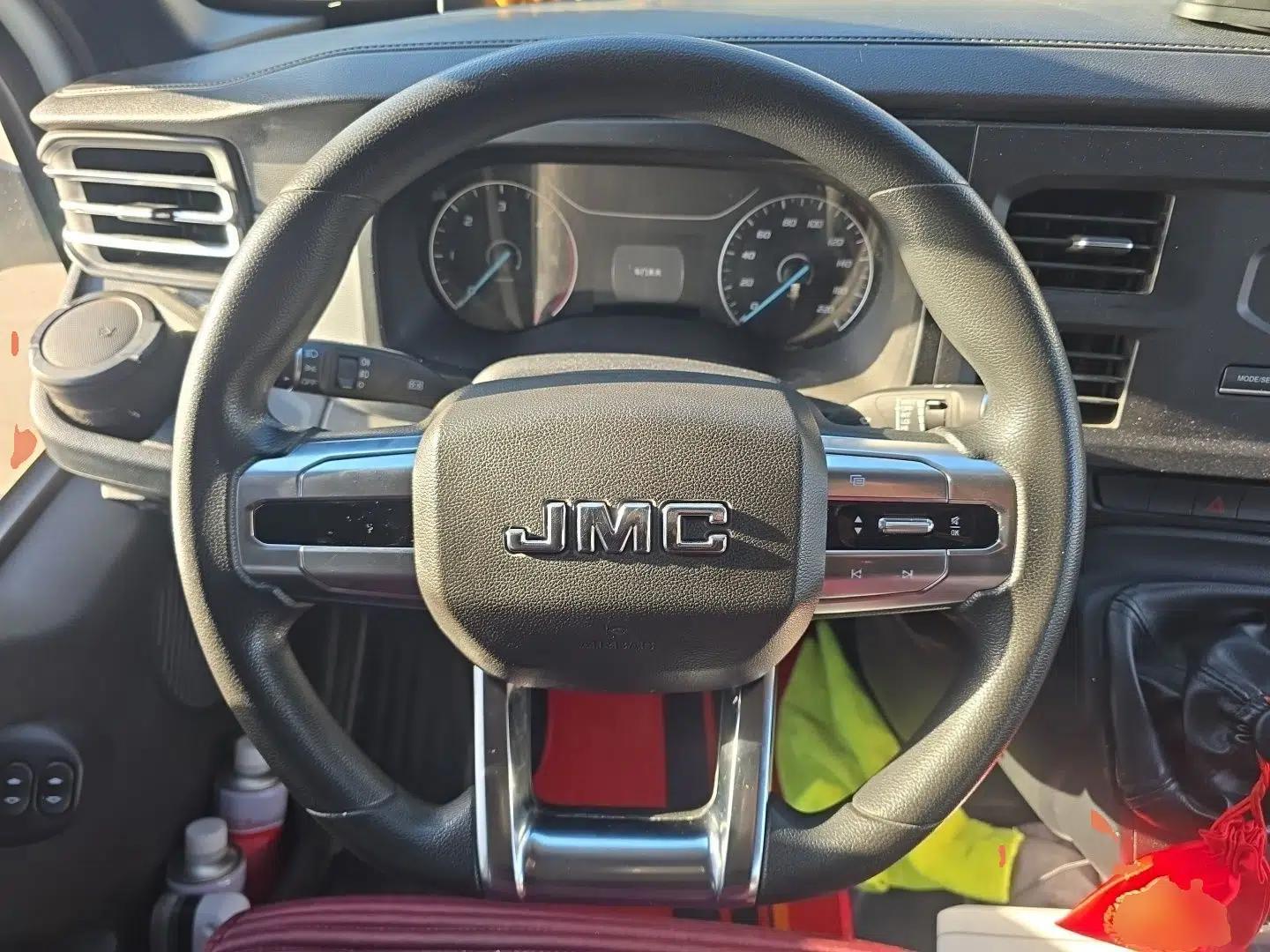 JMC Fushun 2023 2.0T Manual Short Wheelbase Mid-Height Passenger Version Business-Class 7-Seater (Non-Commercial) — миниатюра 11