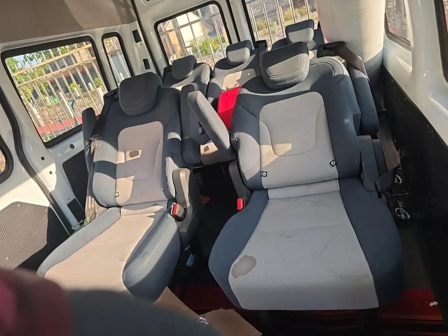 JMC Fushun 2023 2.0T Manual Short Wheelbase Mid-Height Passenger Version Business-Class 7-Seater (Non-Commercial) — миниатюра 18