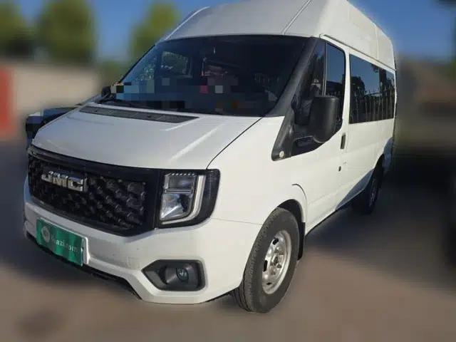 JMC Fushun 2023 2.0T Manual Short Wheelbase Mid-Height Passenger Version Business-Class 7-Seater (Non-Commercial)