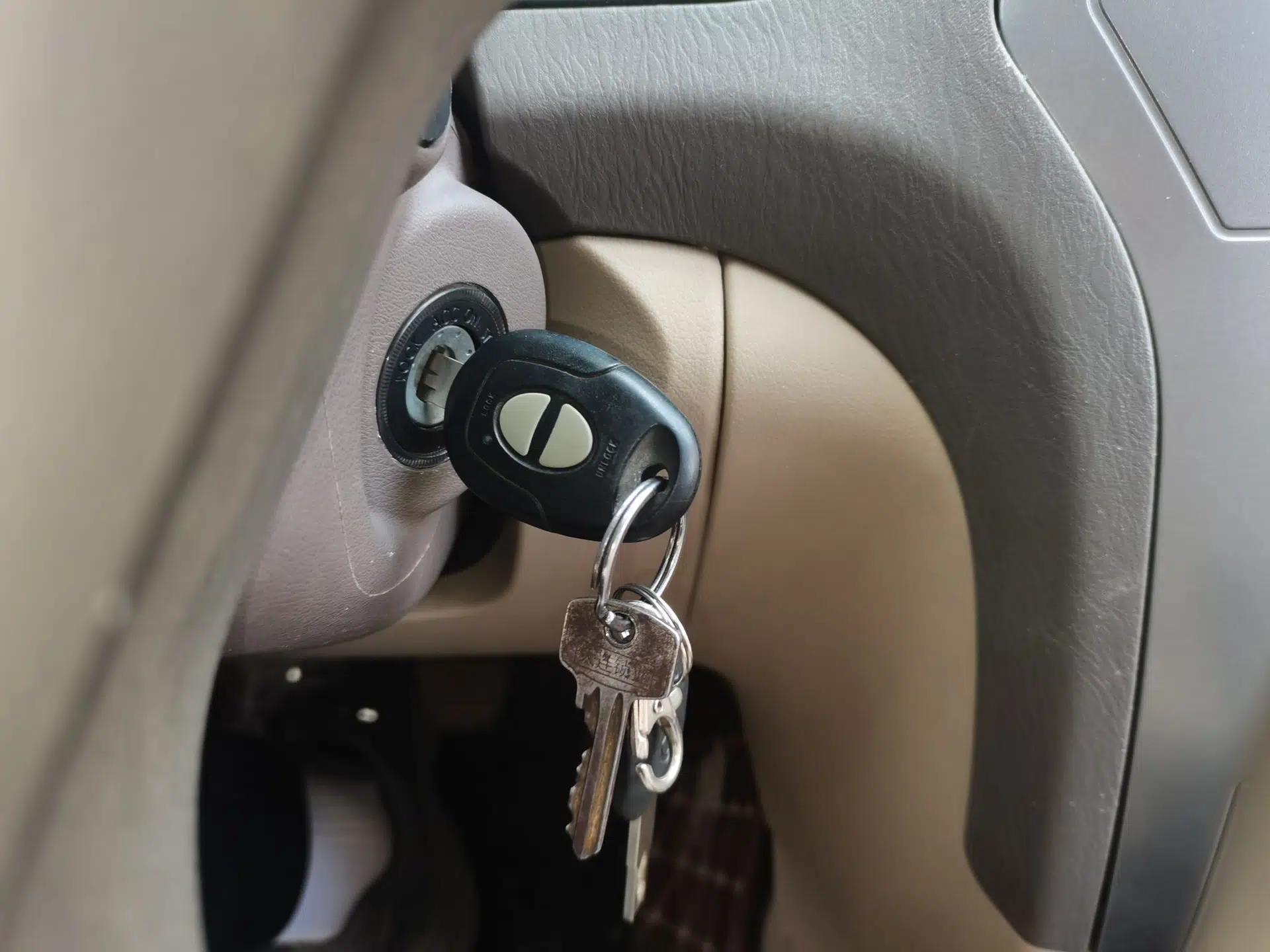 JMC Yuhu 7 2012 2.4L 4x4 Manual Standard Edition 4G69 — миниатюра 9