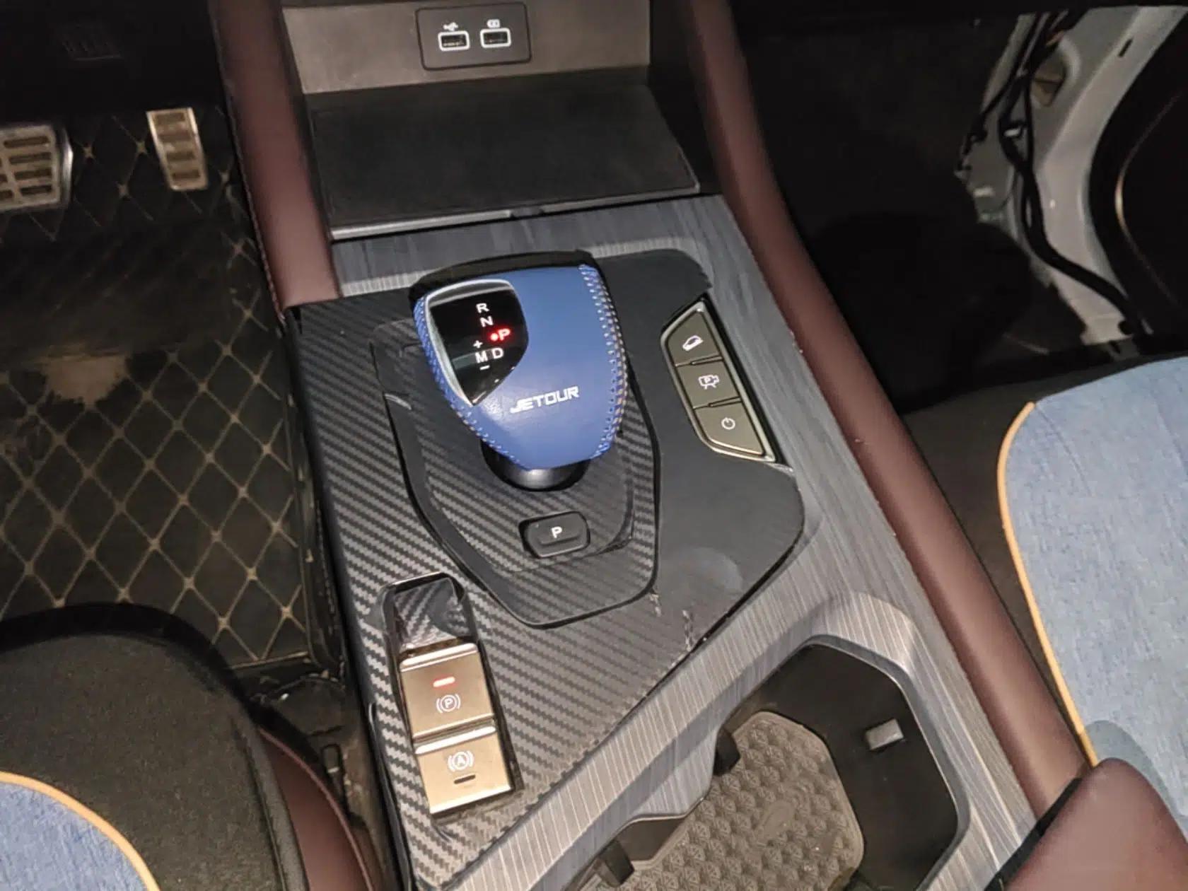 JETOUR X90 PLUS 2024 1.6TD DCT Villa 7-Seater — миниатюра 16