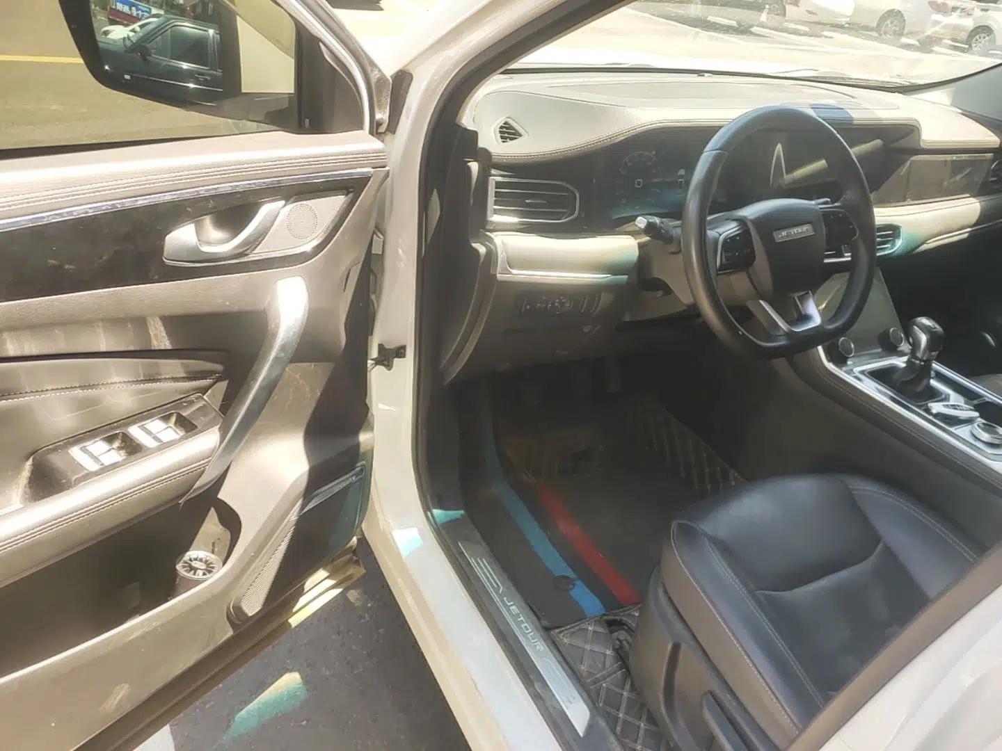 JETOUR X90 2020 1.5T Manual Shadow Fun Edition 7-Seater — миниатюра 19