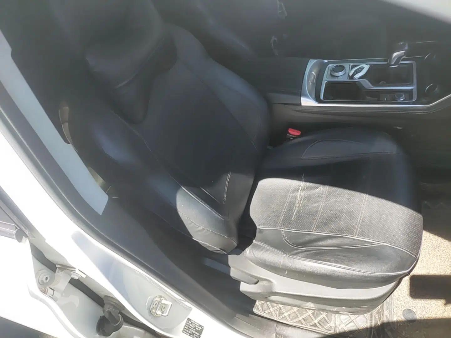 JETOUR X90 2020 1.5T Manual Shadow Fun Edition 7-Seater — миниатюра 23