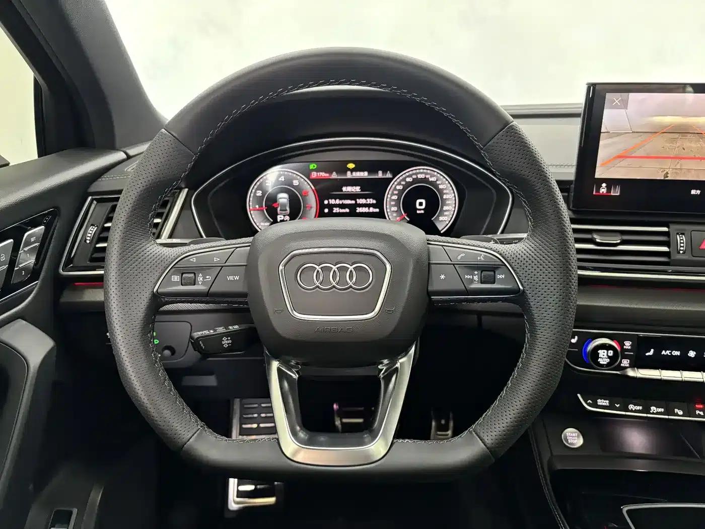 Audi Q5L Sportback 2025 quattro 45th Anniversary Edition 40 TFSI Luxury — миниатюра 17