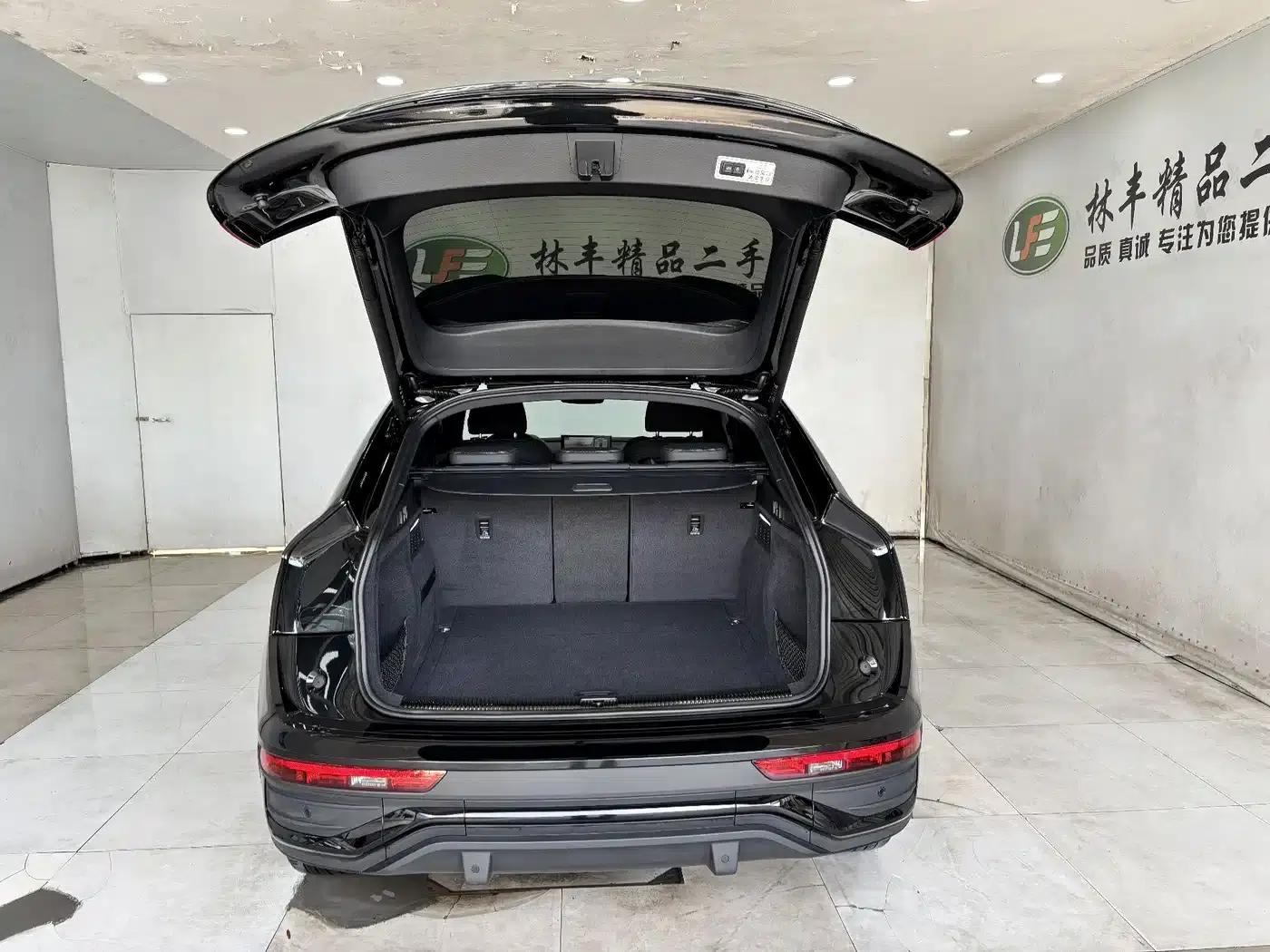 Audi Q5L Sportback 2025 quattro 45th Anniversary Edition 40 TFSI Luxury — миниатюра 28