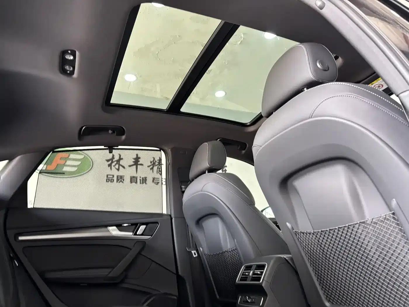 Audi Q5L Sportback 2025 quattro 45th Anniversary Edition 40 TFSI Luxury — миниатюра 30