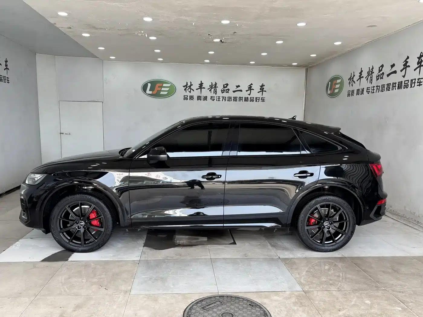 Audi Q5L Sportback 2025 quattro 45th Anniversary Edition 40 TFSI Luxury — миниатюра 5