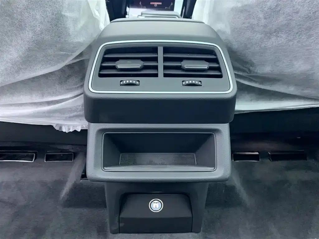 Audi e-tron 2021 50 quattro Luxury — миниатюра 26