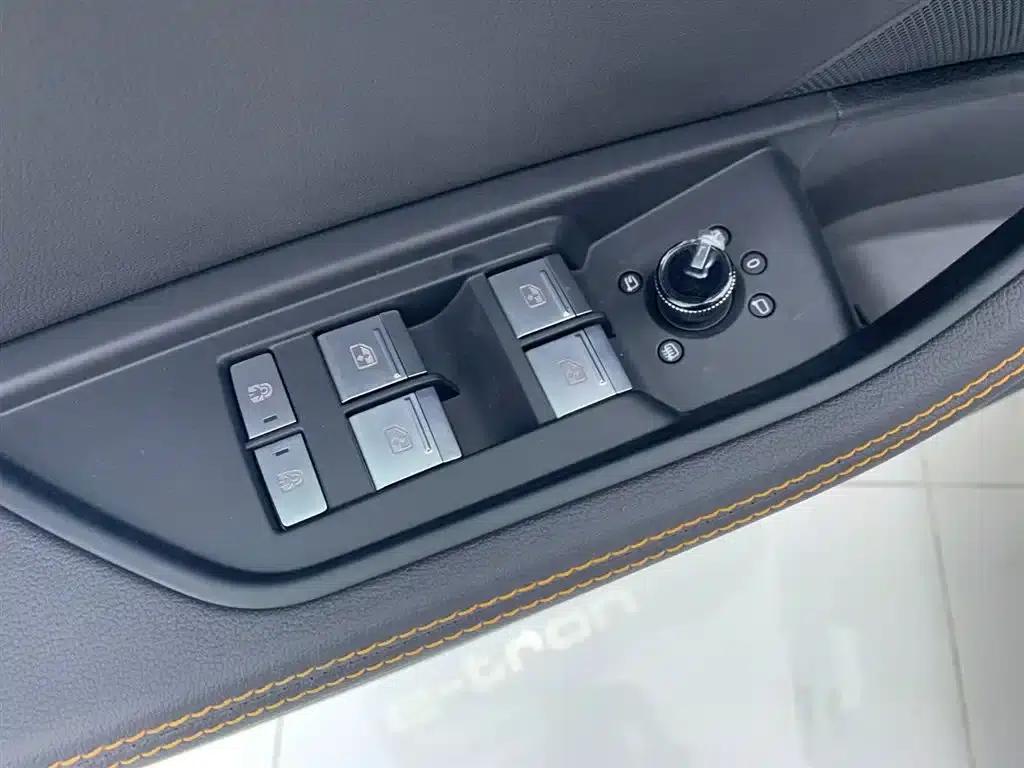 Audi e-tron 2021 50 quattro Luxury — миниатюра 28
