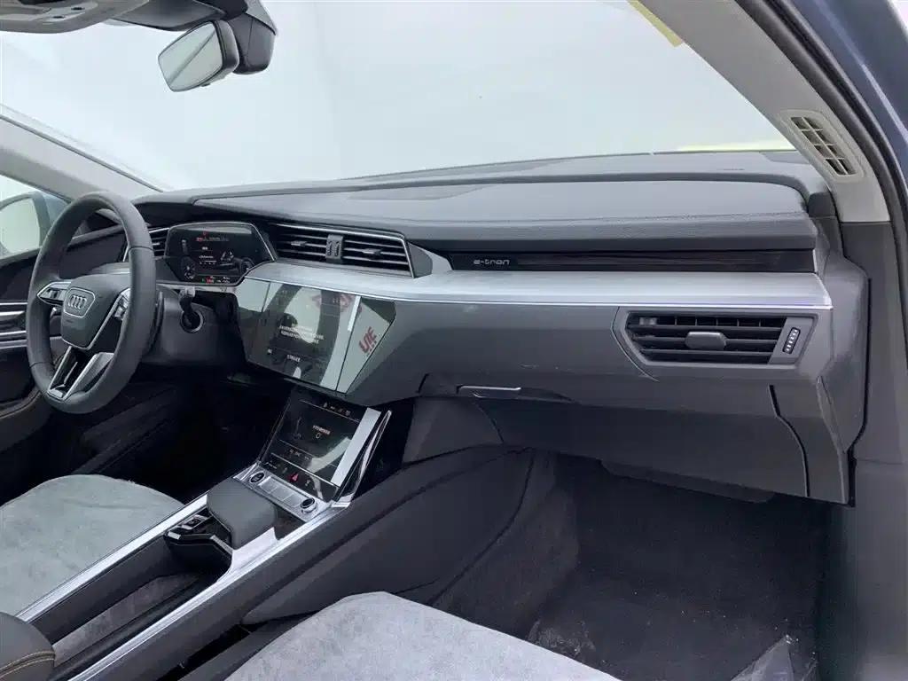 Audi e-tron 2021 50 quattro Luxury — миниатюра 18