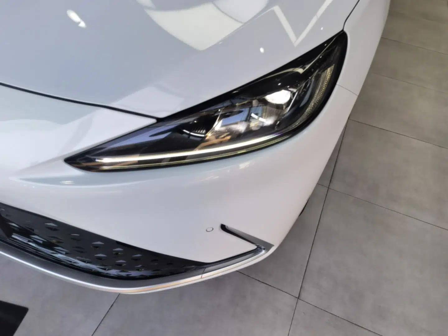 ARCFOX Alpha S 2021 708S+ 160kW — миниатюра 9